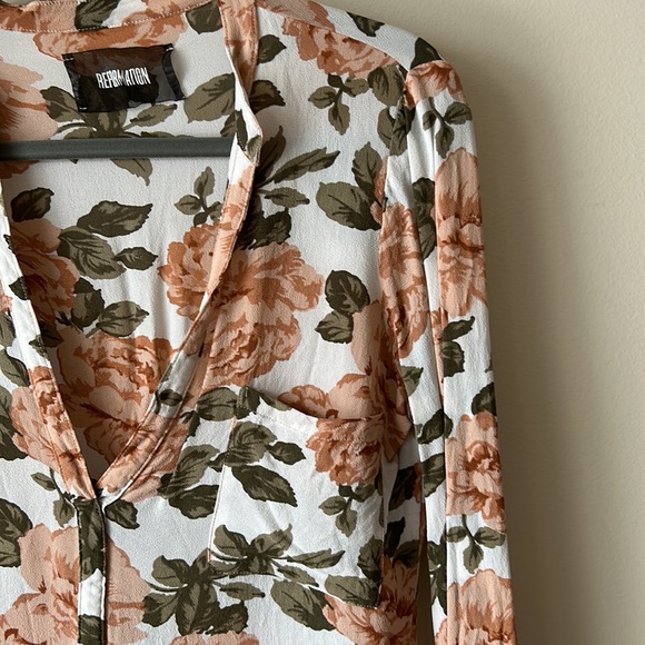 REFORMATION floral blouse 🌸🌺✨ - Picture 9 of 13